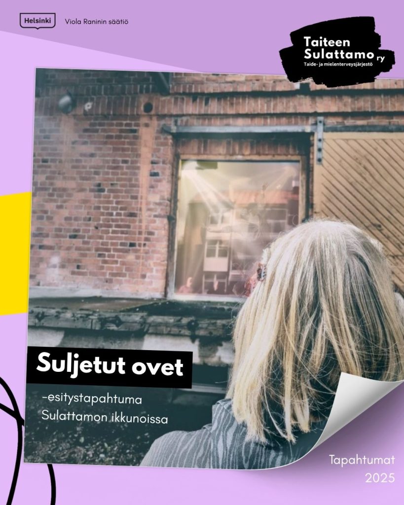 Tapahtuman mainoskuva, jossa henkilö katsoo sisään Sulattamon ikkunasta. Sisällä näkyy tummiin pukeutunut hahmo. Kuva on otettu ulkona olevan henkilön selän takaa.